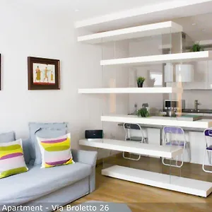 Brera Scala Apartment Milan